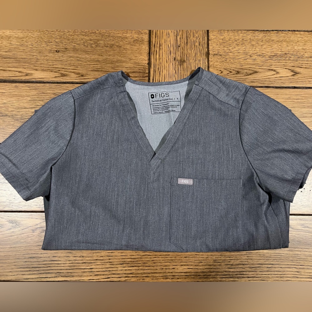 FIGS Graphite One Pocket Scrub Top